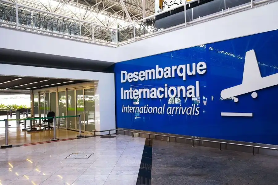 Você está visualizando atualmente Brasília volta a ter voos diretos para Portugal 5 meses após suspensão